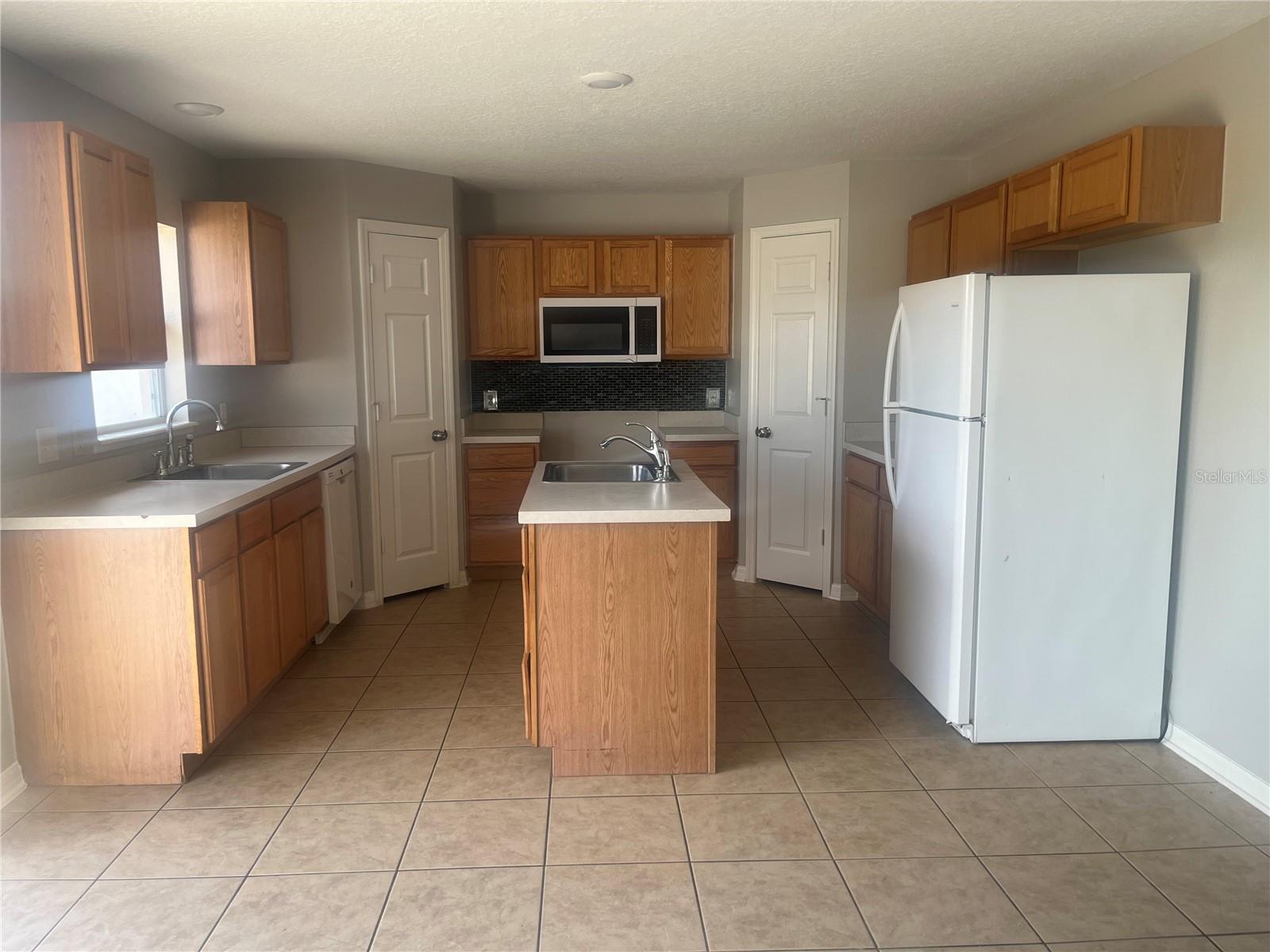 Image 3 of 16 For 1624 Sterns Drive