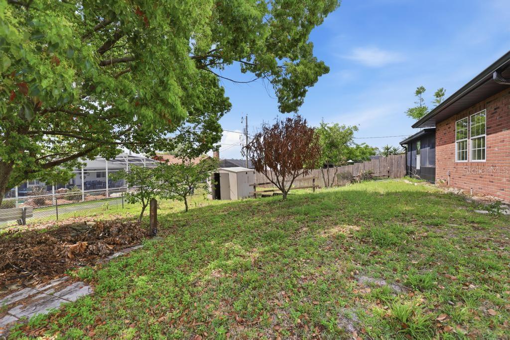 Image 31 of 35 For 1964 Montecito Avenue