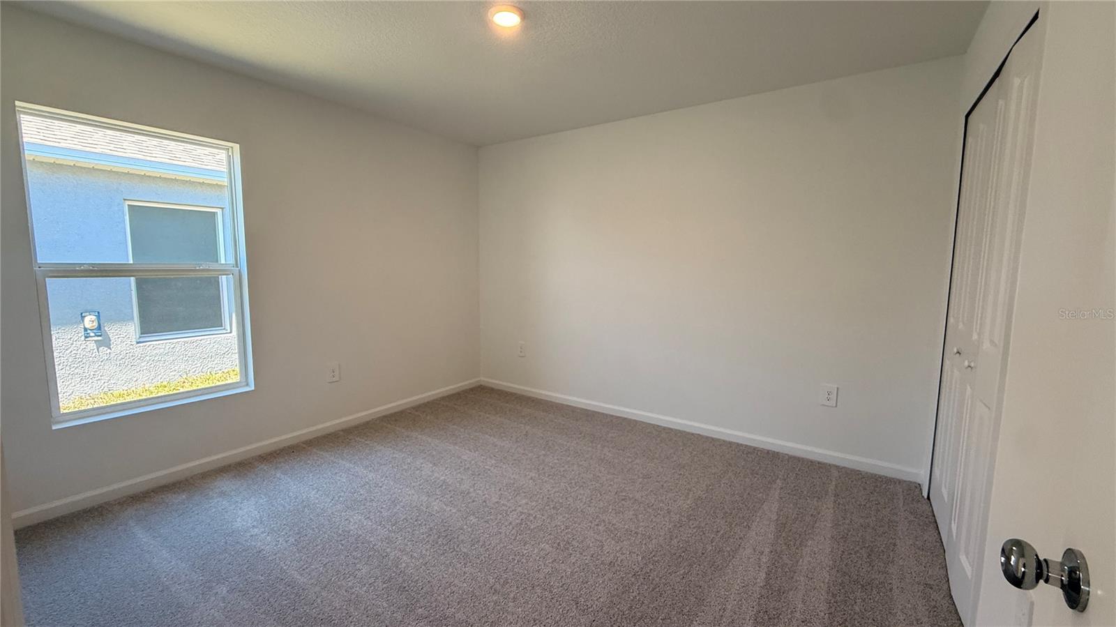 Image 10 of 39 For 299 Artemis Street