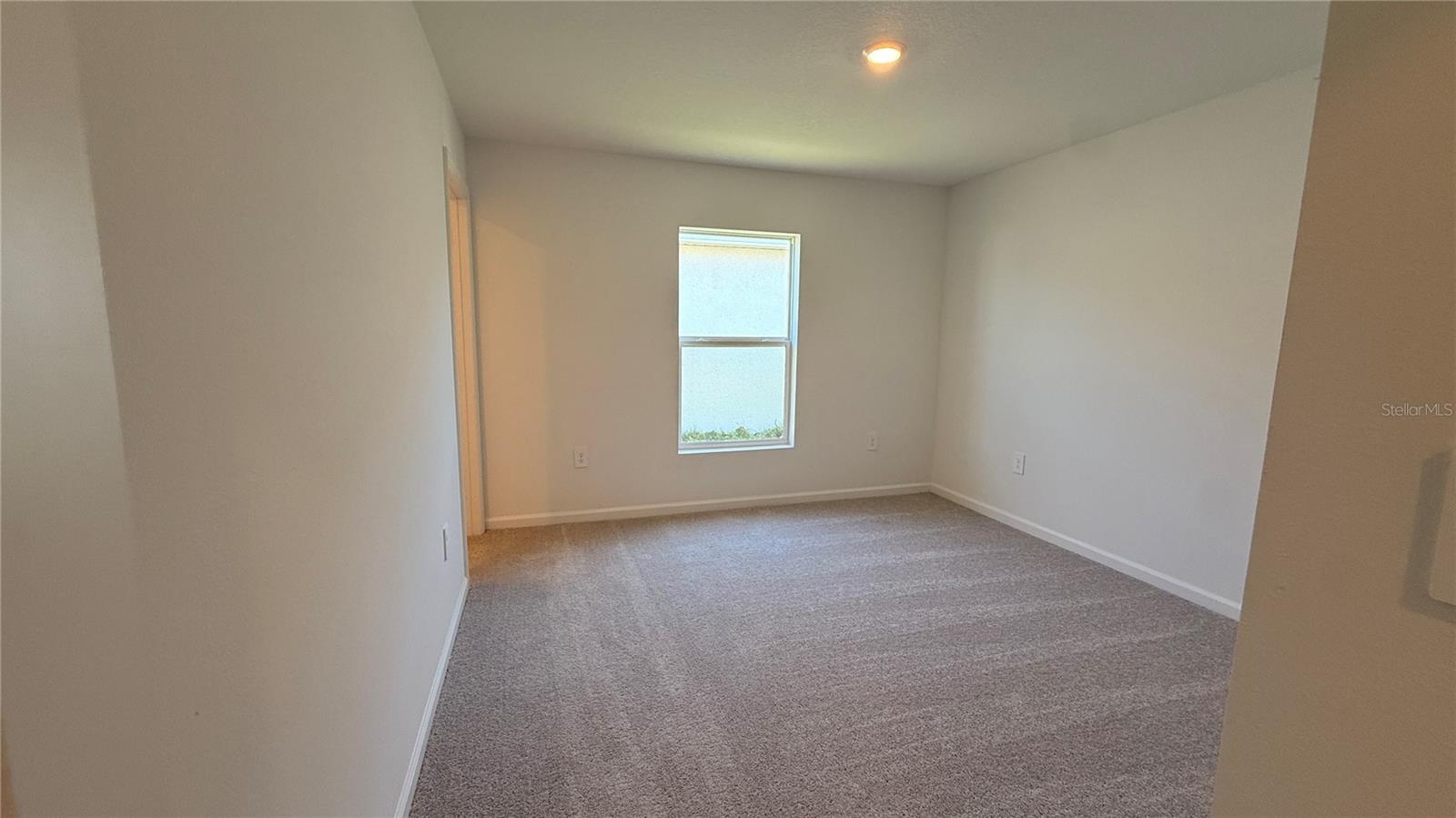 Image 18 of 39 For 299 Artemis Street