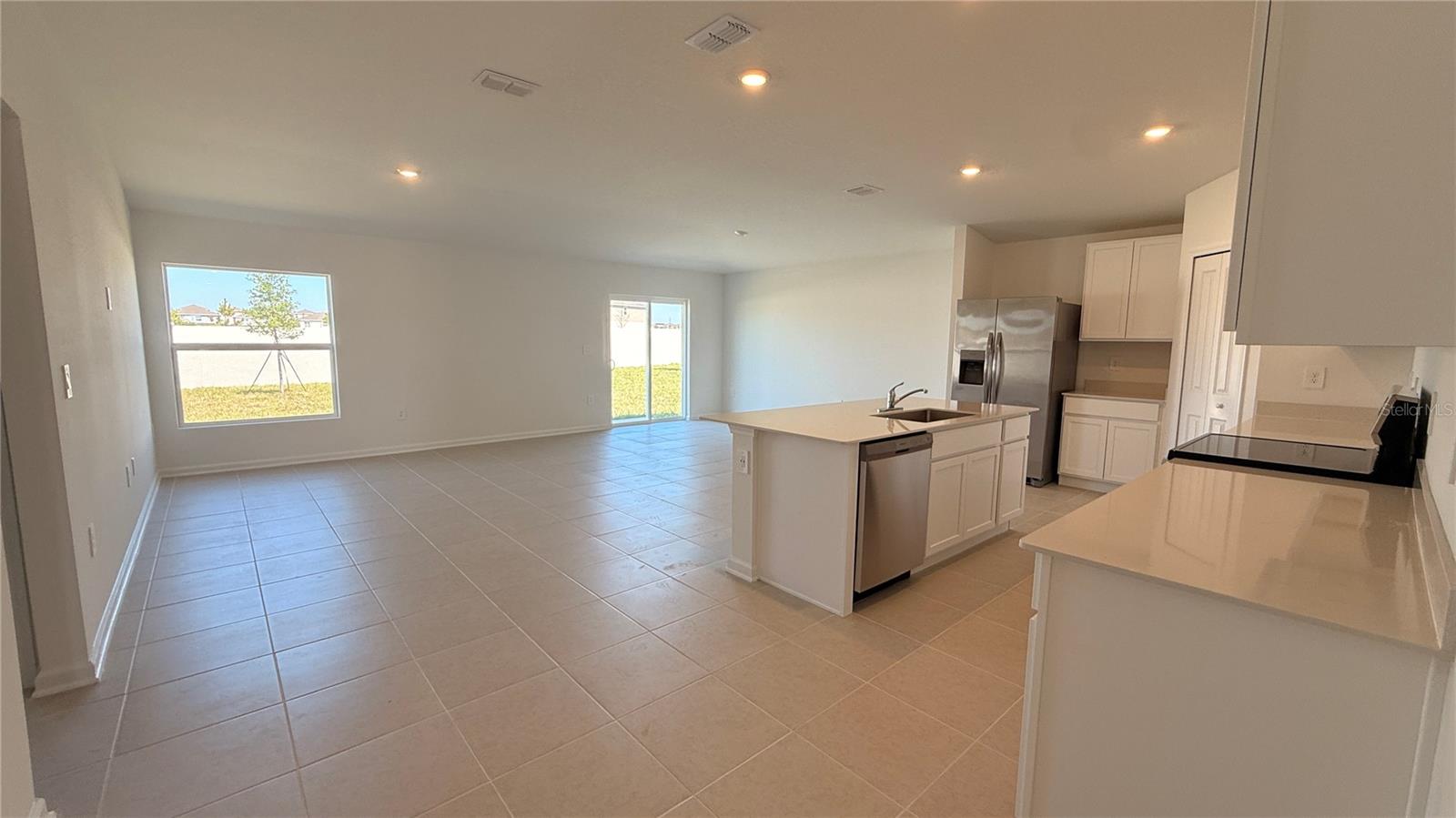 Image 21 of 39 For 299 Artemis Street