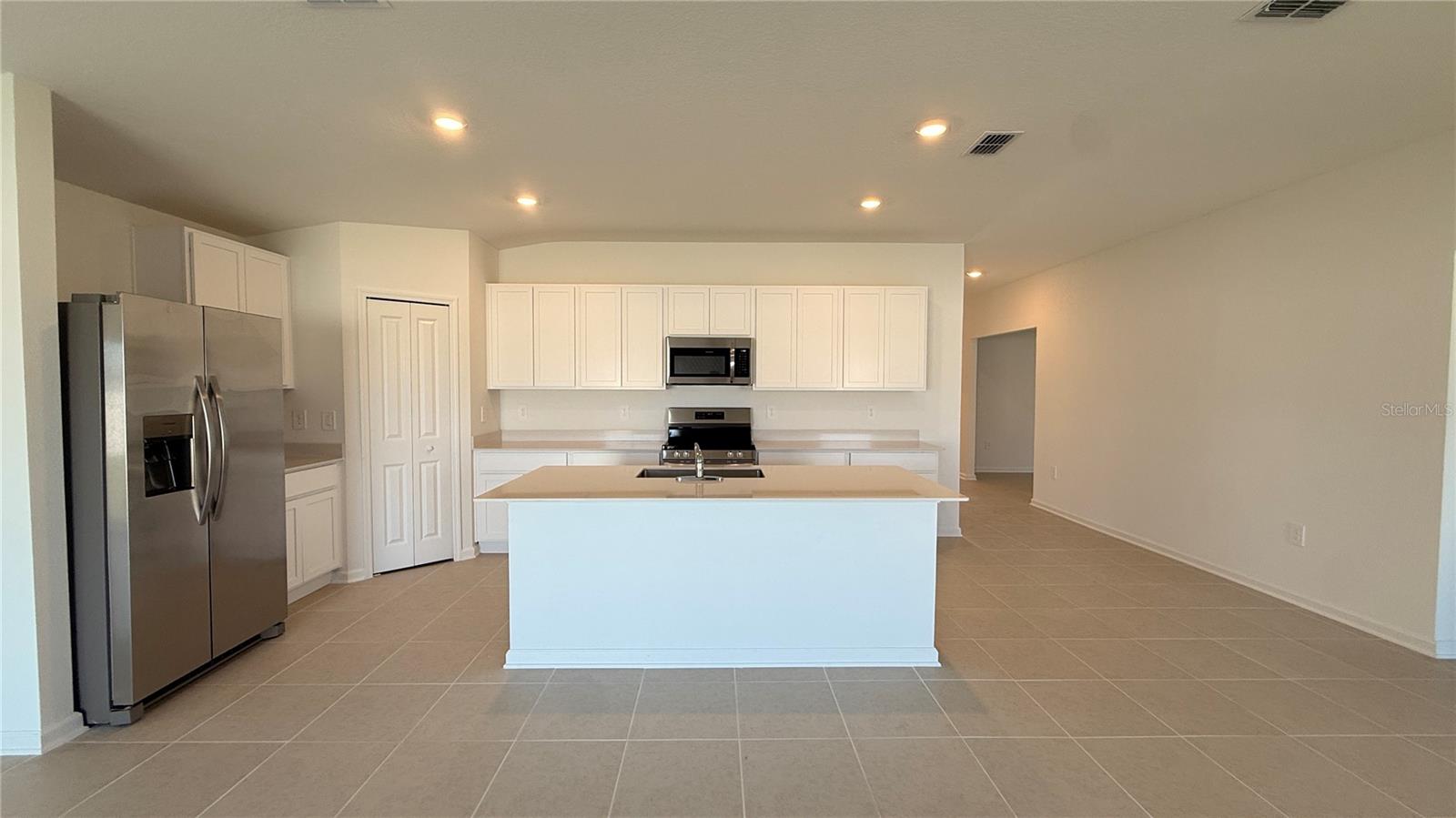 Image 22 of 39 For 299 Artemis Street