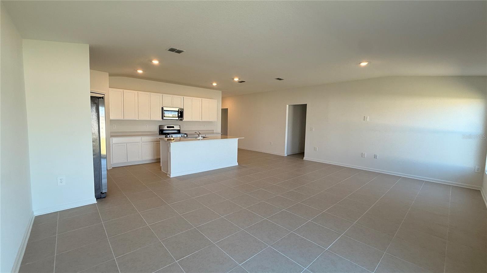 Image 23 of 39 For 299 Artemis Street