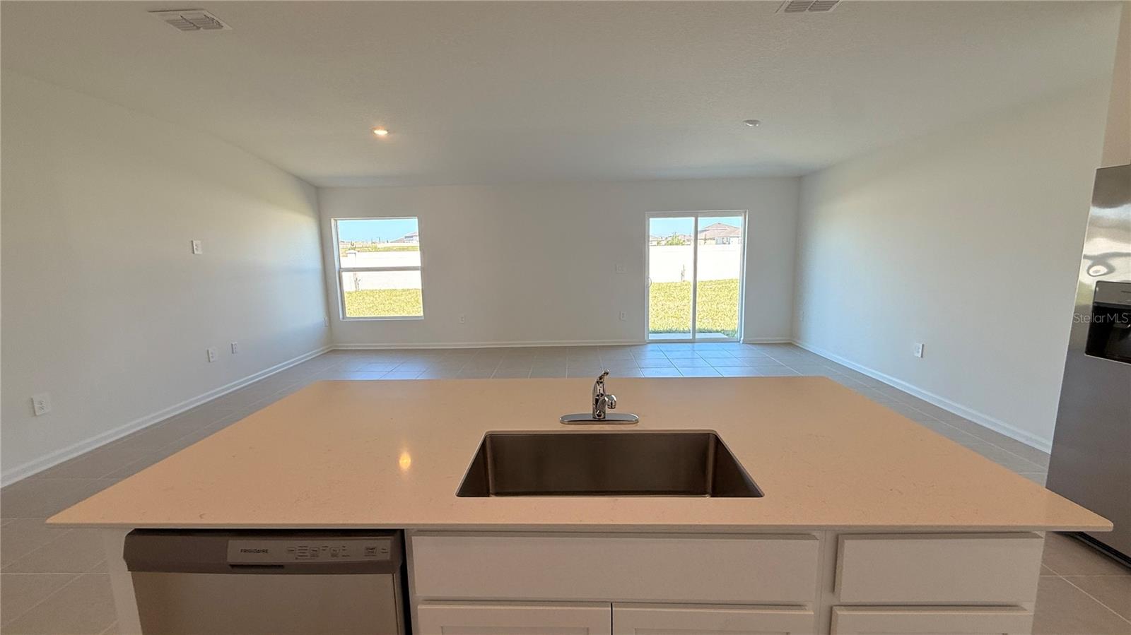 Image 24 of 39 For 299 Artemis Street