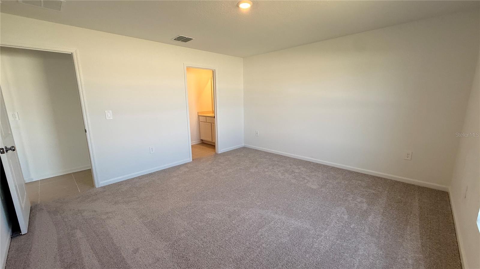 Image 26 of 39 For 299 Artemis Street