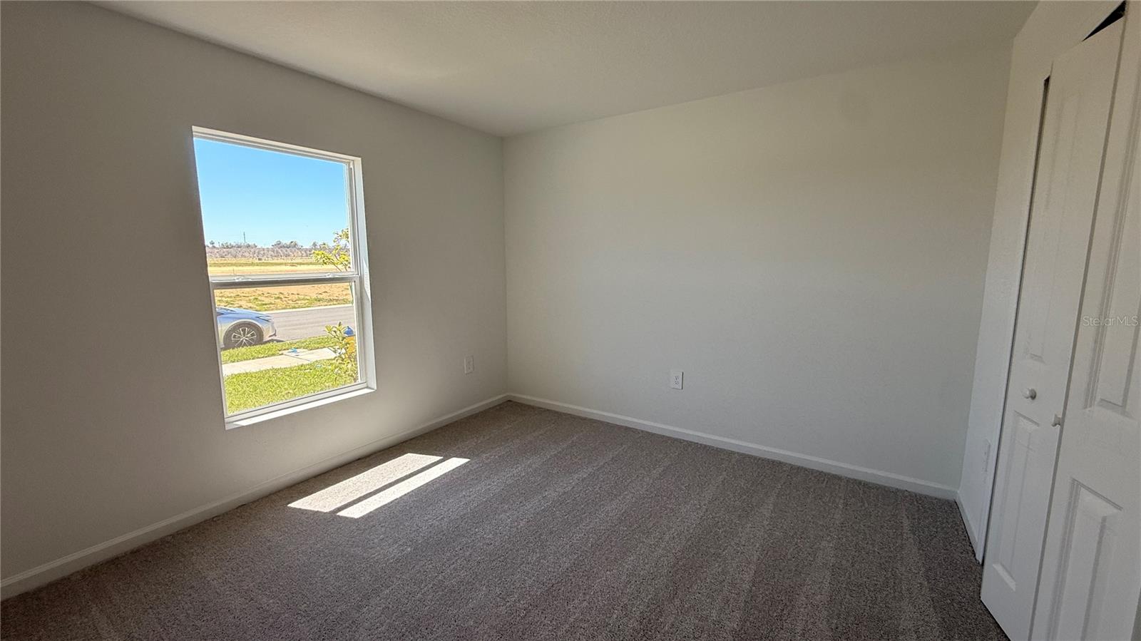 Image 6 of 39 For 299 Artemis Street