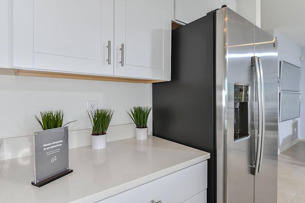 Image 13 of 33 For 204 Streamwater Way