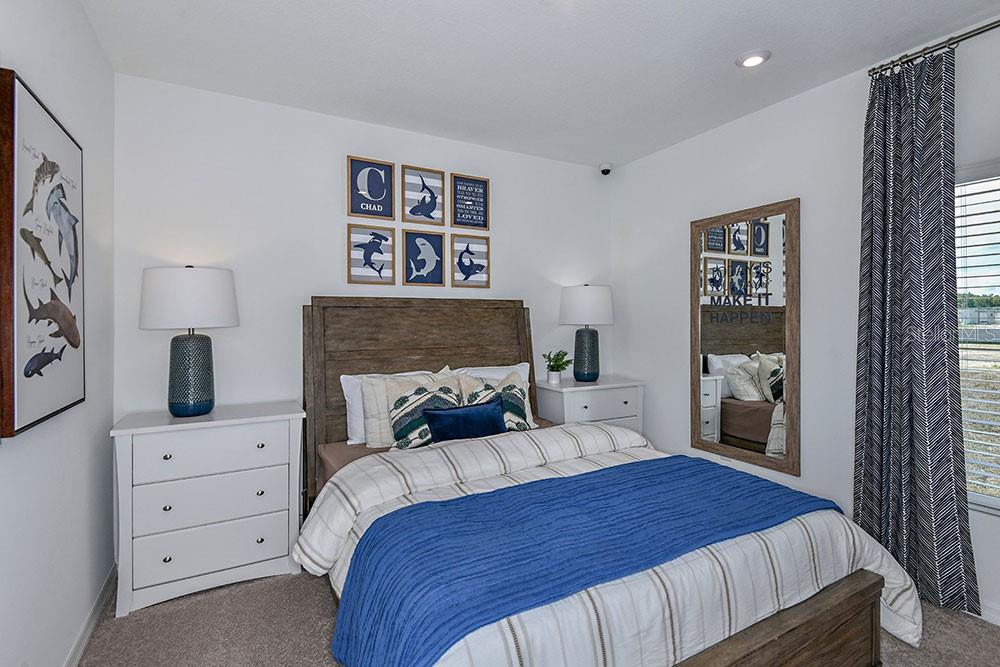 Image 21 of 33 For 204 Streamwater Way