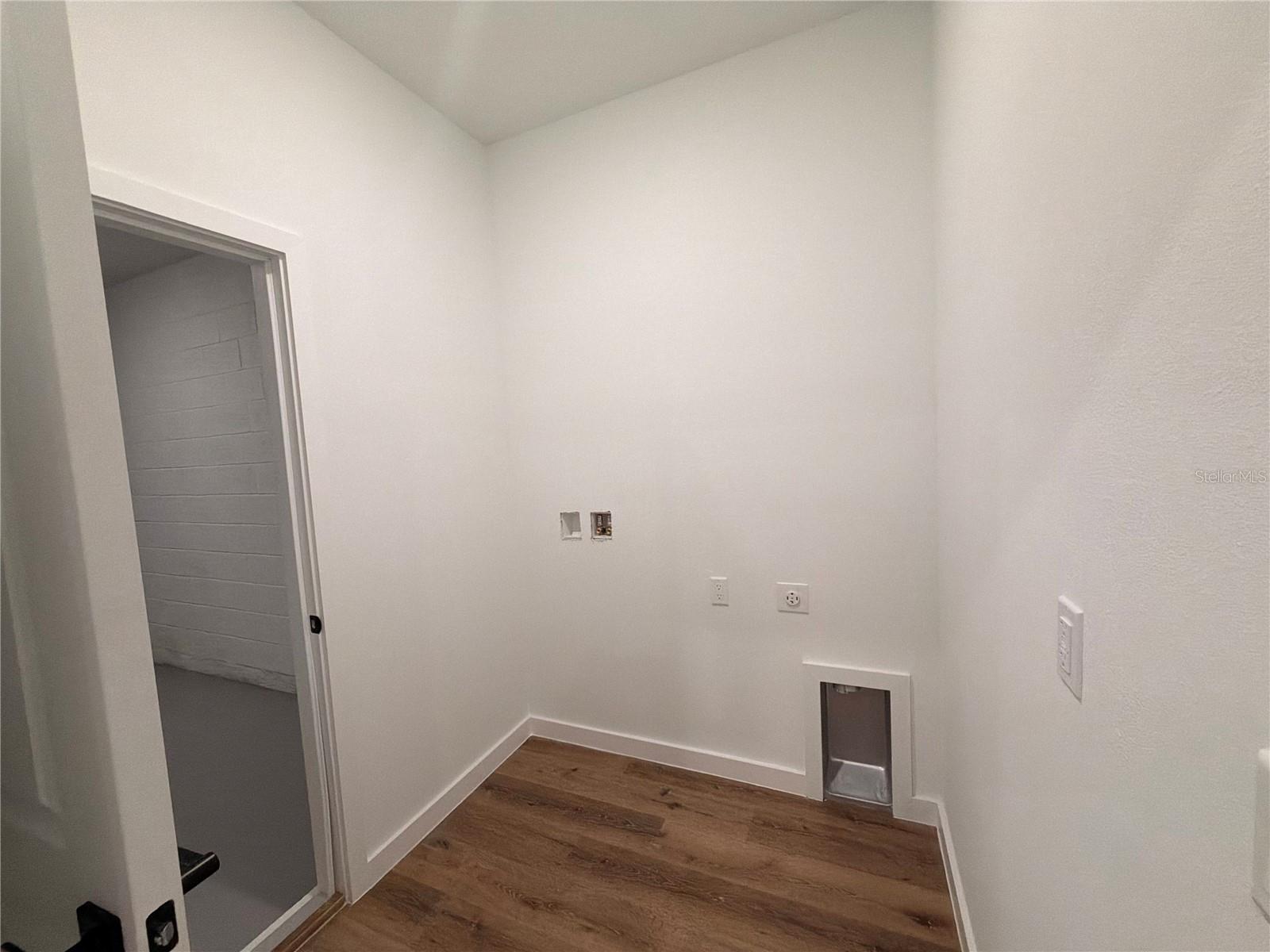 Image 14 of 40 For 11527 Condor Drive