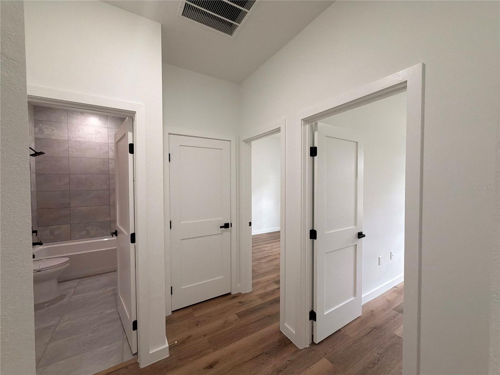 Image 28 of 40 For 11527 Condor Drive