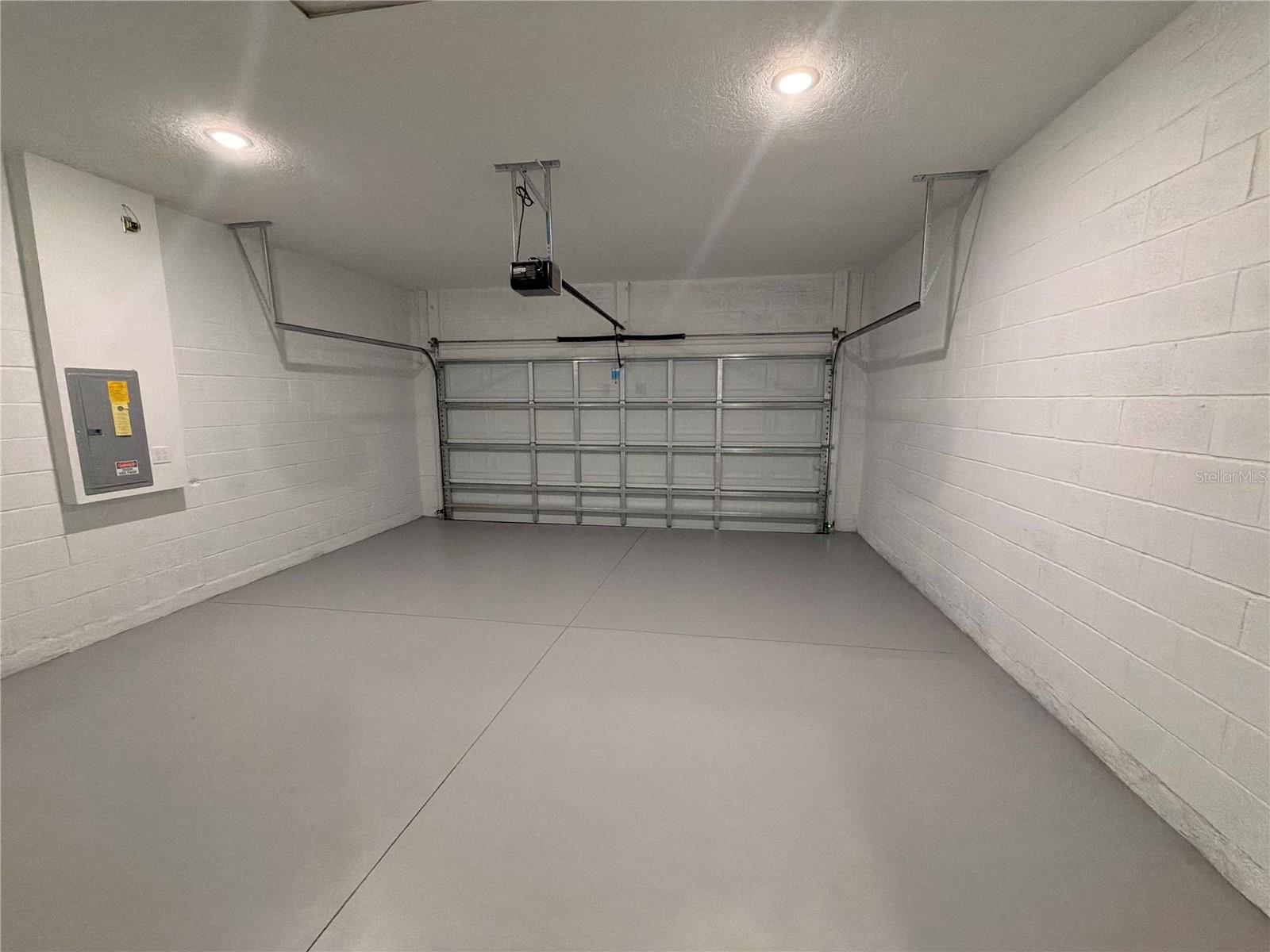 Image 31 of 40 For 11527 Condor Drive