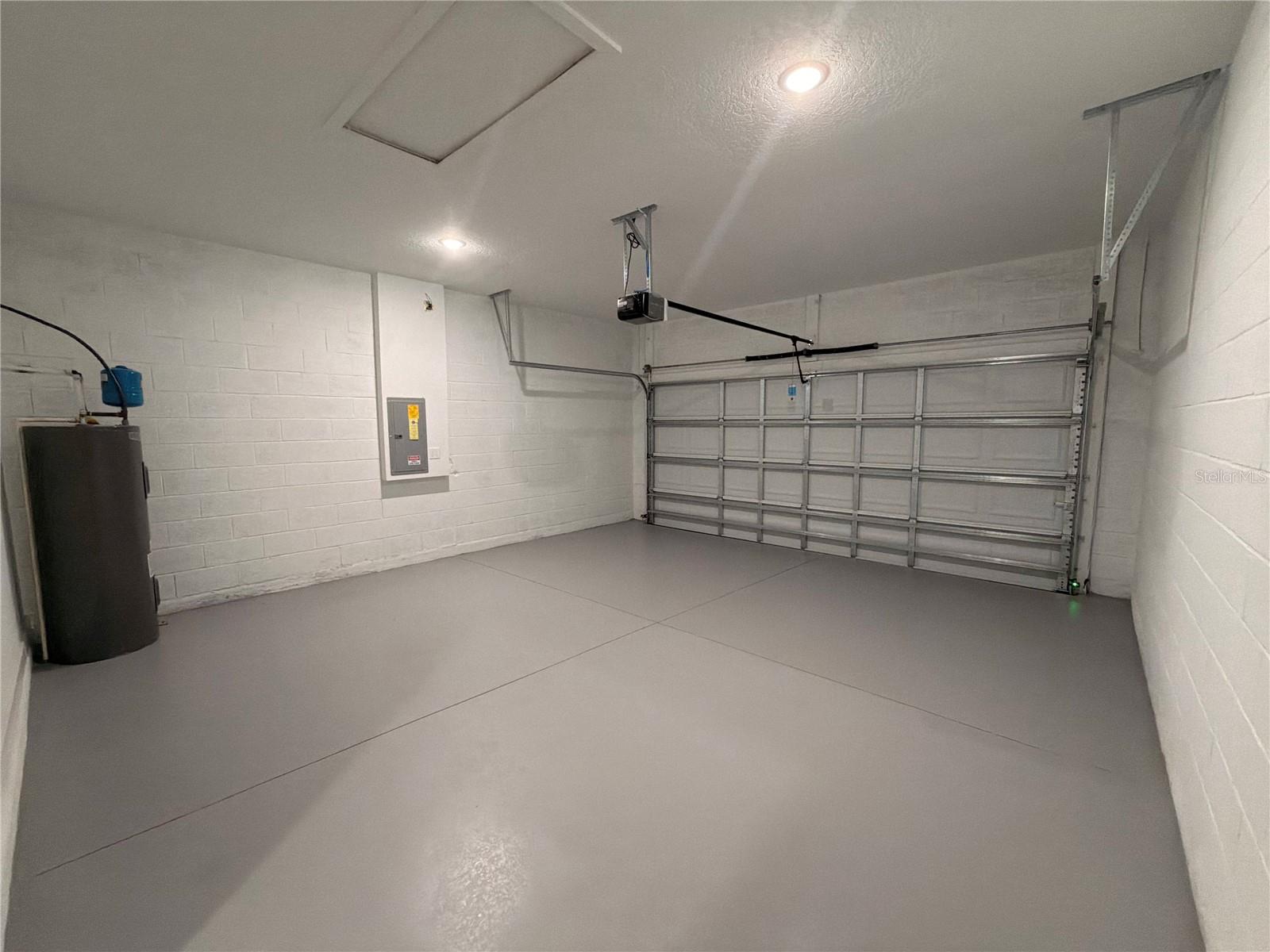 Image 32 of 40 For 11527 Condor Drive