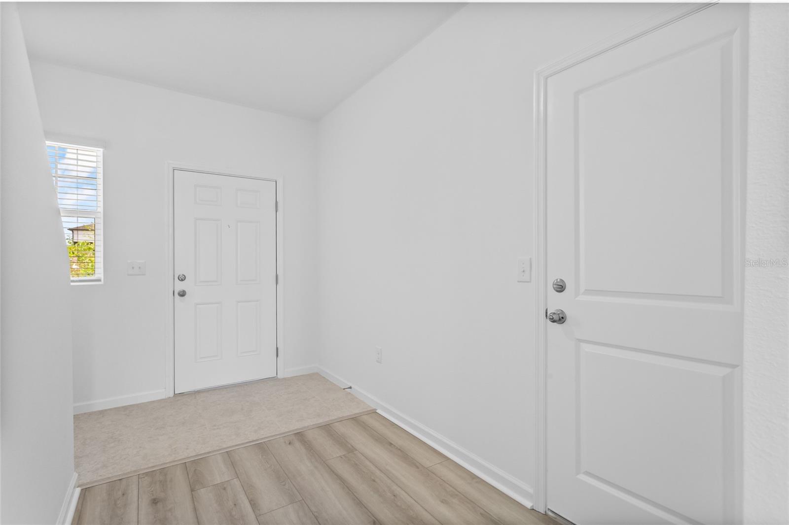 Image 4 of 26 For 5948 Piney Shrub Place