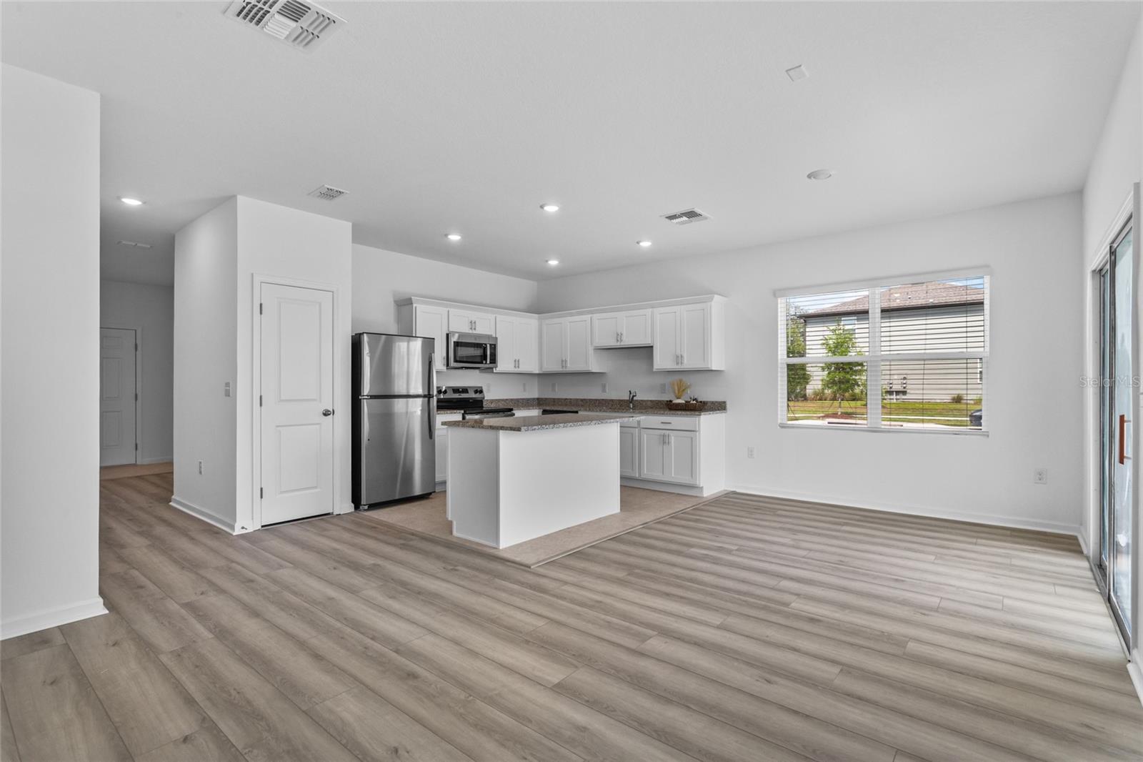 Image 6 of 26 For 5948 Piney Shrub Place