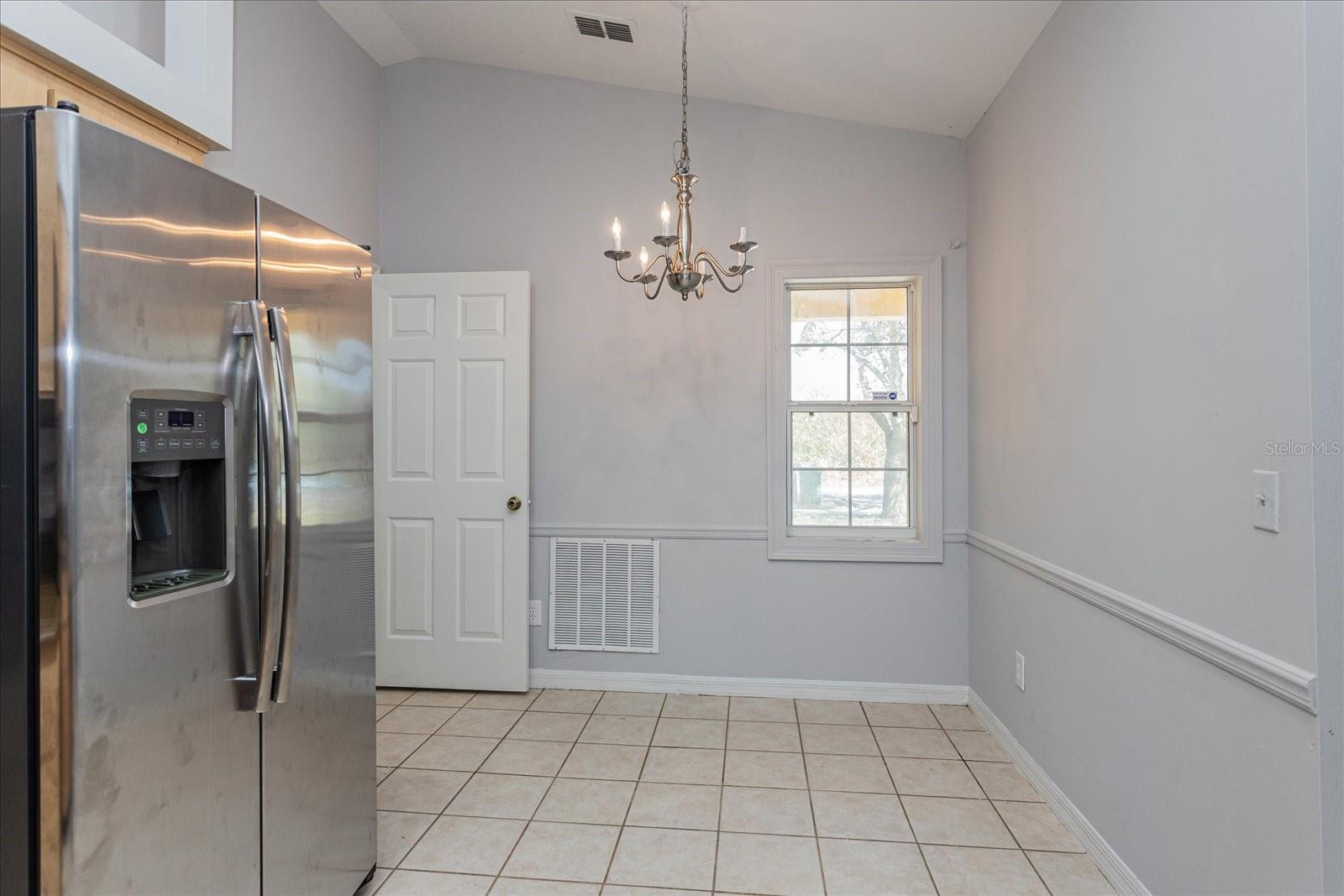 Image 7 of 18 For 514 Dunbar Avenue