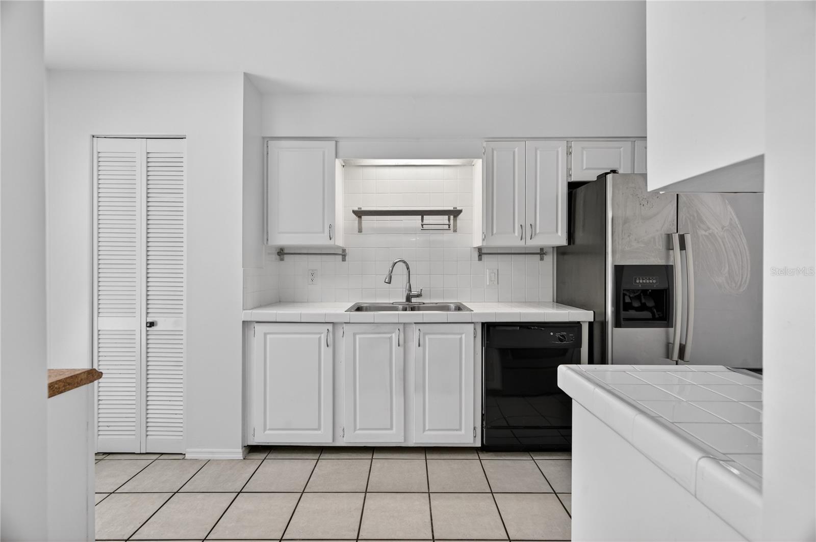 Image 14 of 67 For 526 Grandview Way