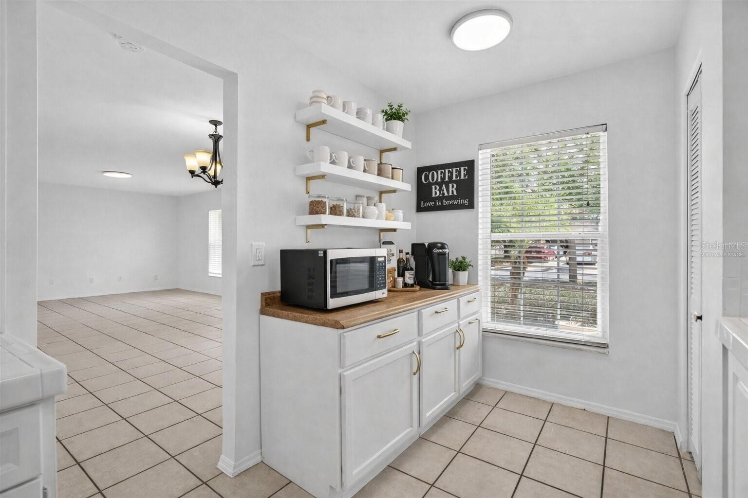 Image 19 of 67 For 526 Grandview Way