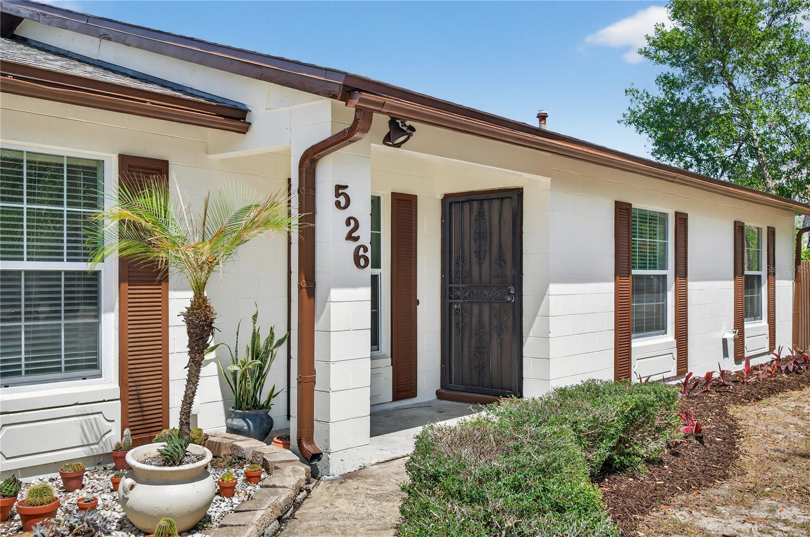 Image 2 of 67 For 526 Grandview Way