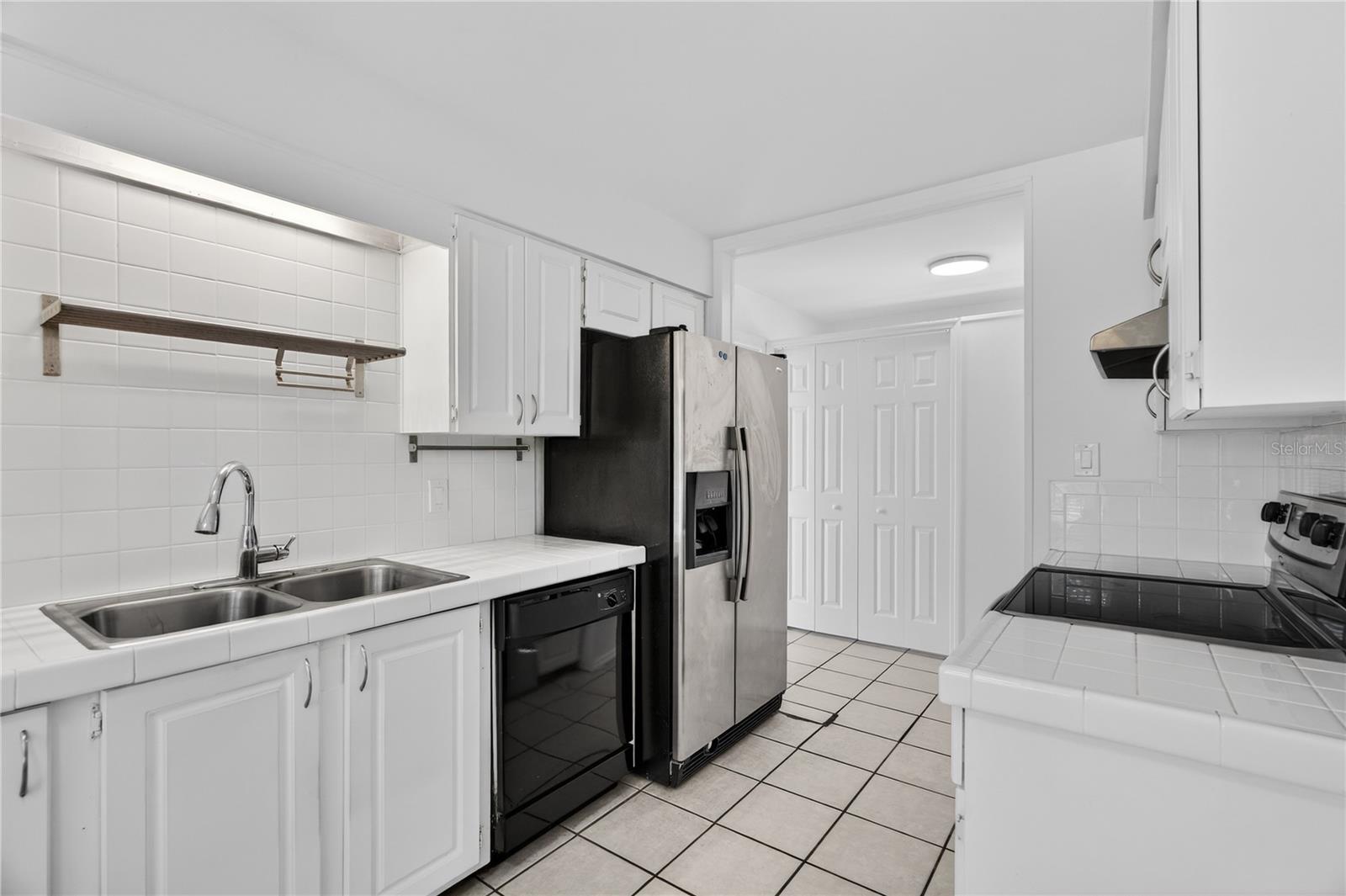 Image 22 of 67 For 526 Grandview Way