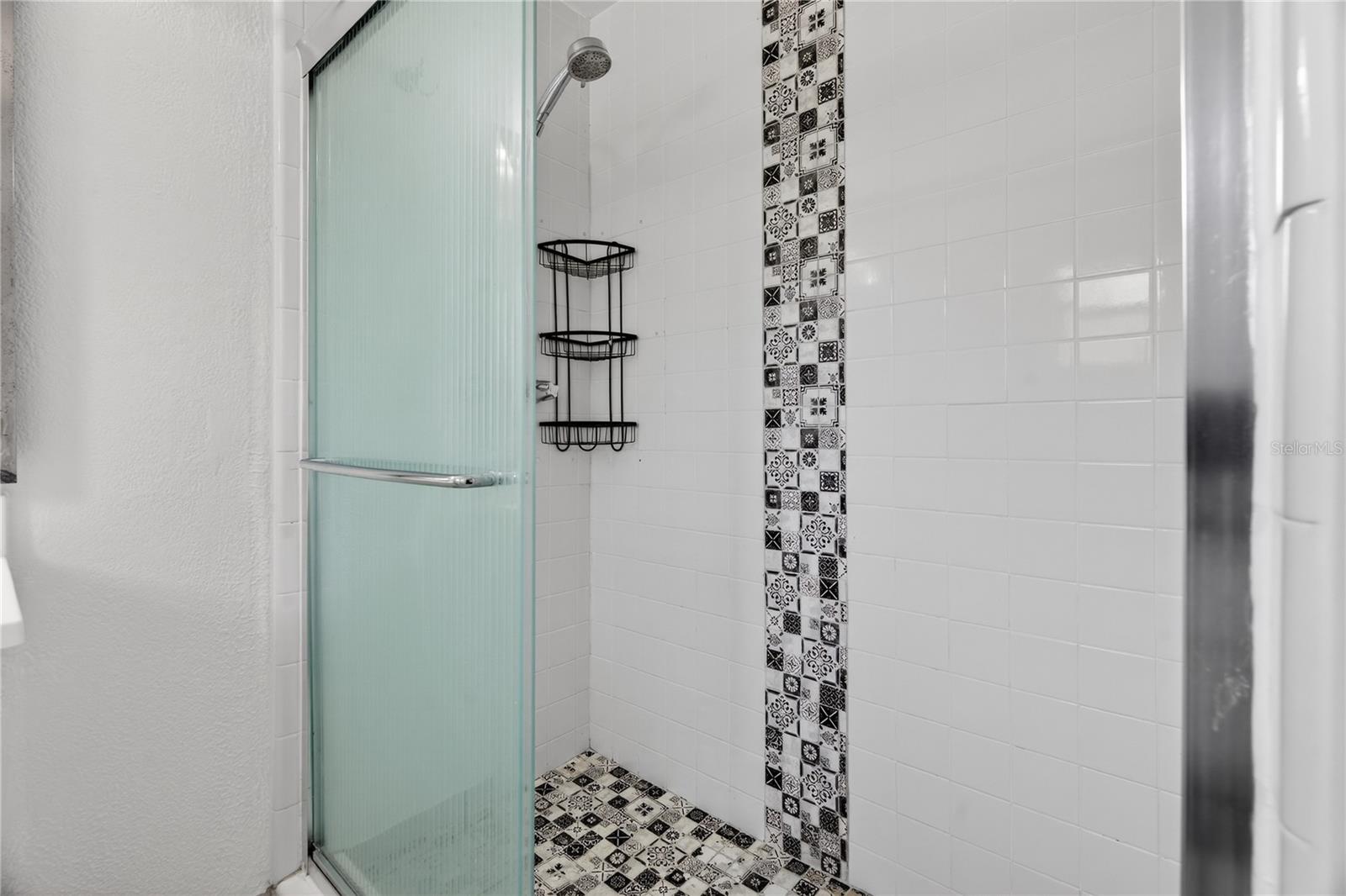 Image 28 of 67 For 526 Grandview Way