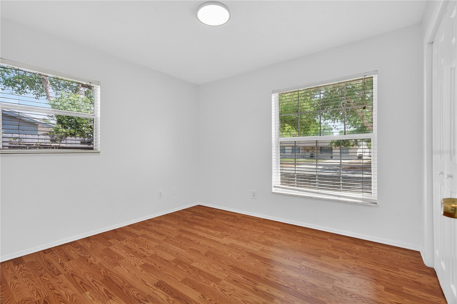 Image 31 of 67 For 526 Grandview Way