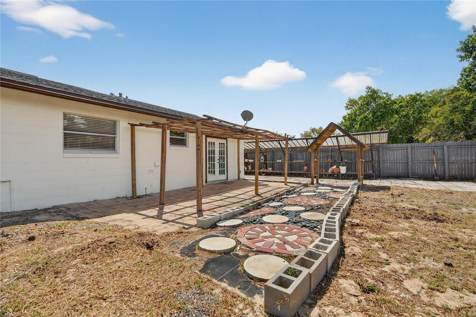 Image 55 of 67 For 526 Grandview Way