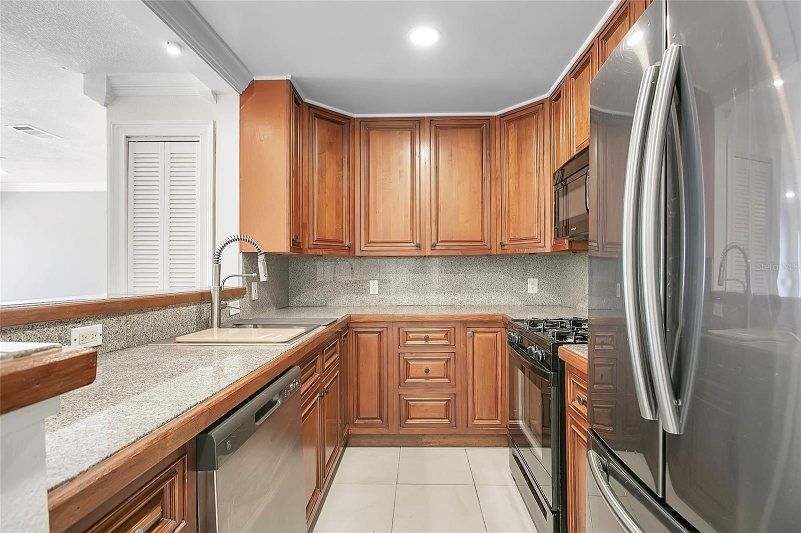 Image 10 of 33 For 503 Grandview Way