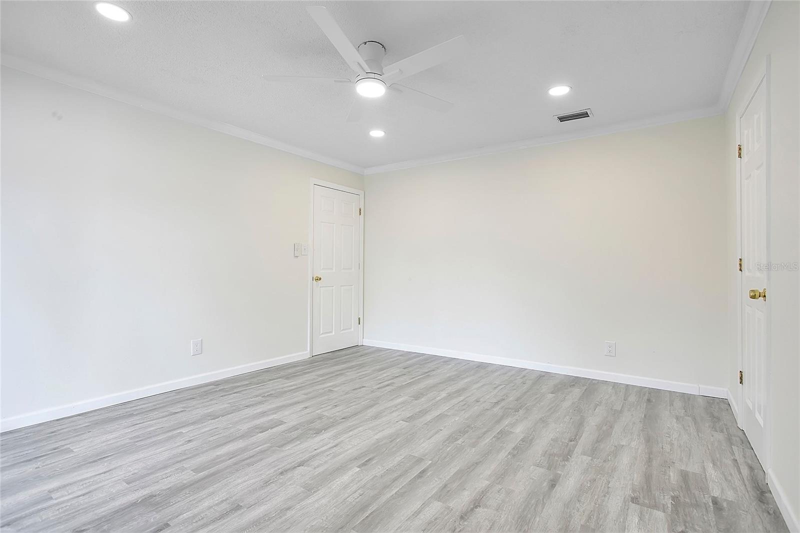 Image 15 of 33 For 503 Grandview Way