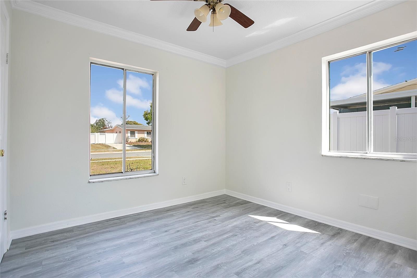 Image 19 of 33 For 503 Grandview Way