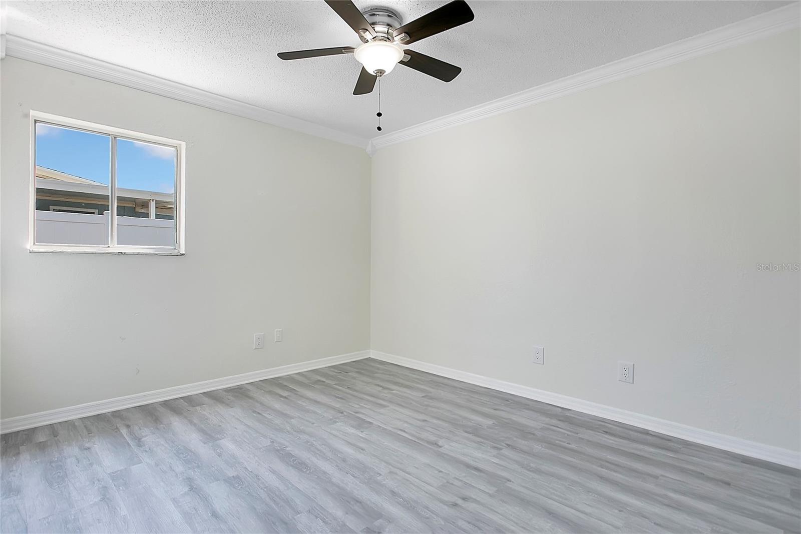 Image 20 of 33 For 503 Grandview Way