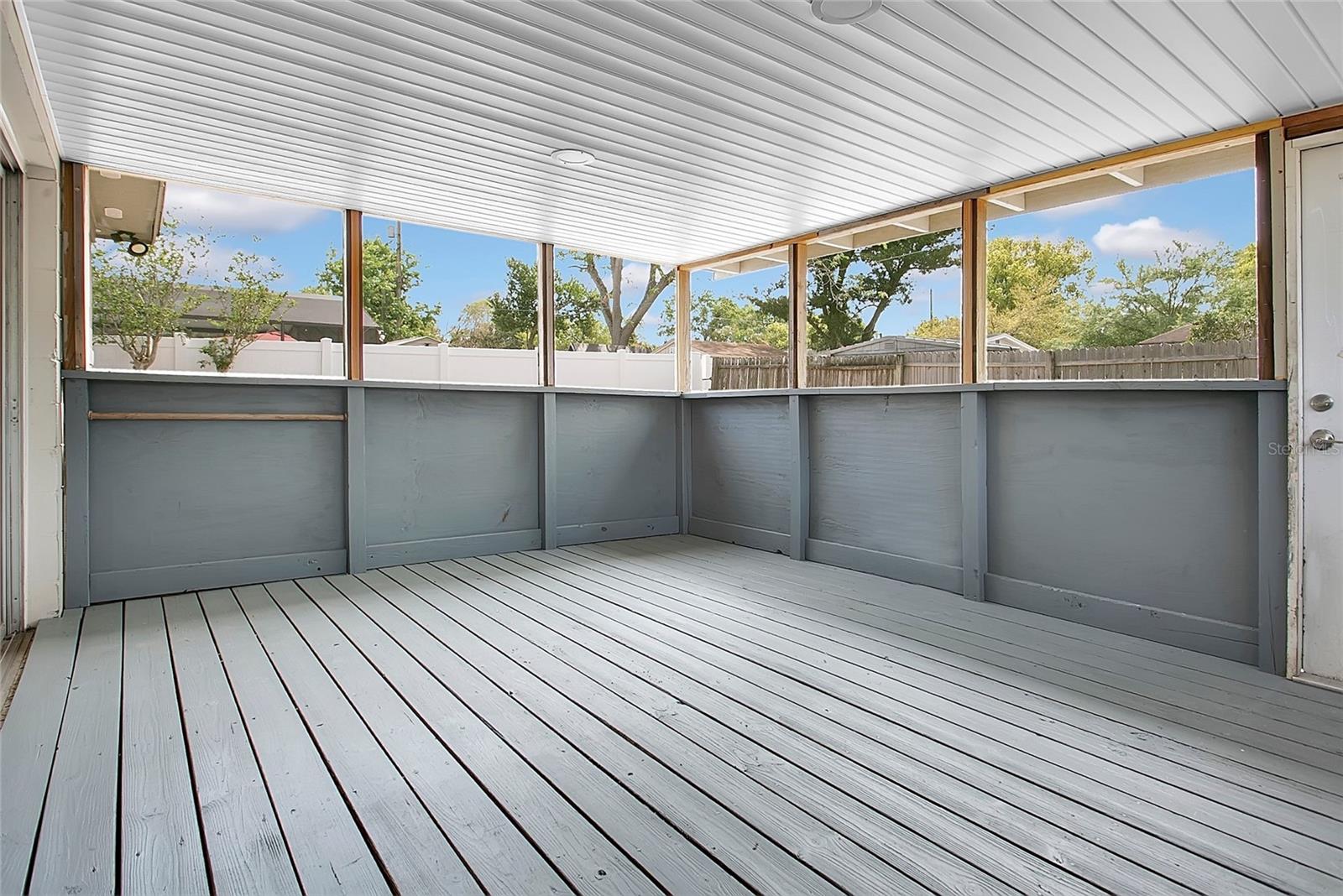 Image 22 of 33 For 503 Grandview Way