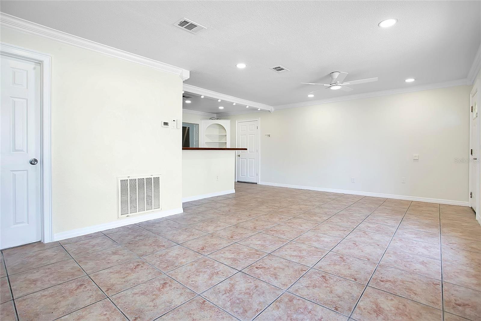 Image 6 of 33 For 503 Grandview Way