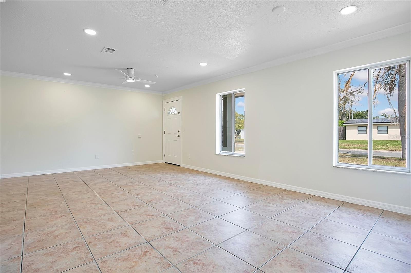 Image 7 of 33 For 503 Grandview Way