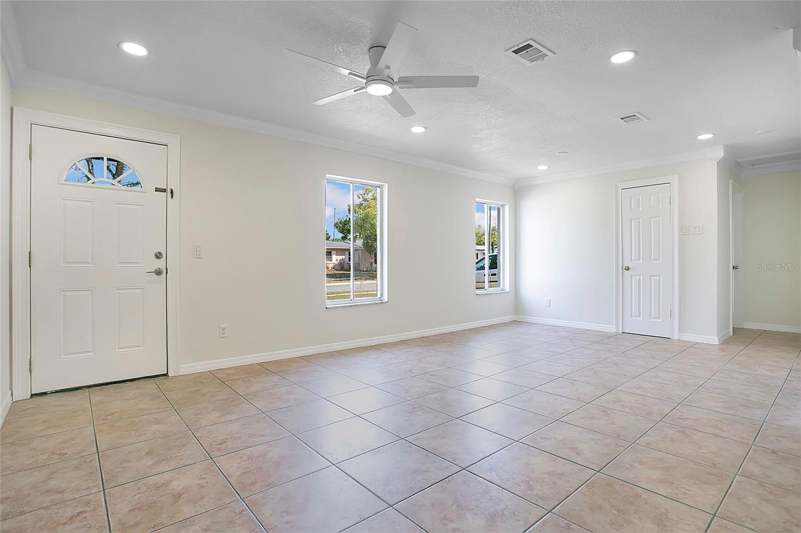 Image 8 of 33 For 503 Grandview Way