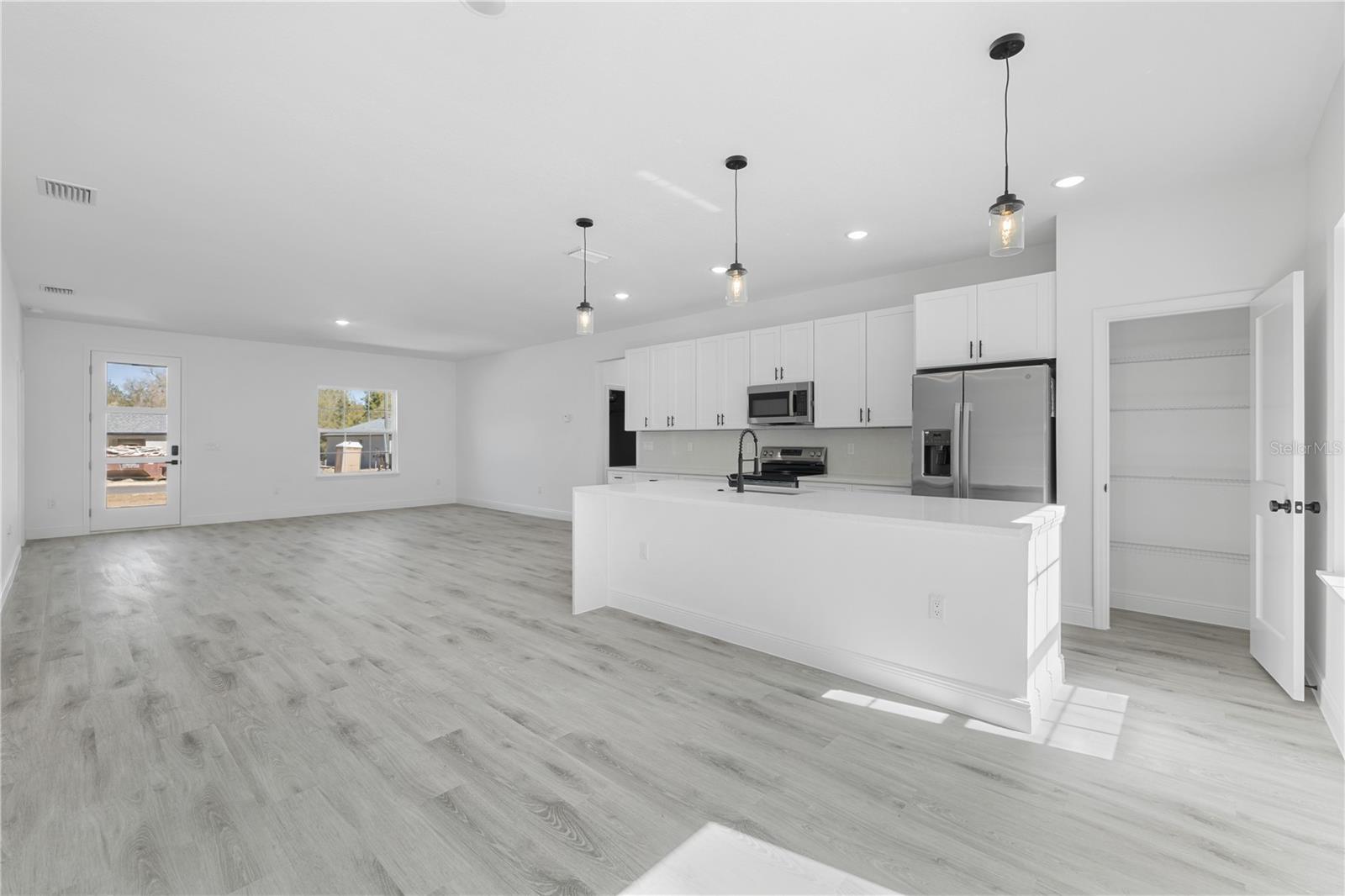 Image 18 of 39 For 2640 Fairway Loop