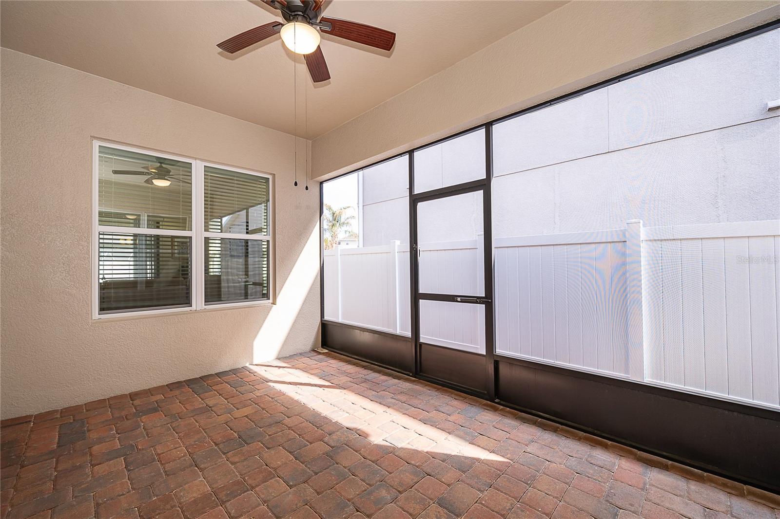 Image 10 of 38 For 15527 Sweet Orange Avenue