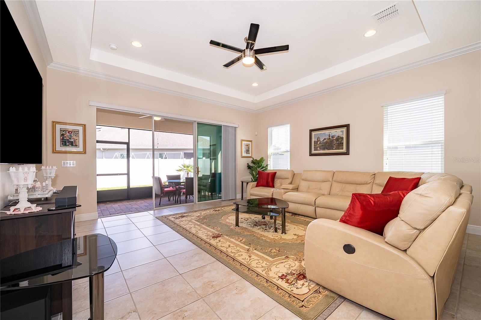 Image 15 of 38 For 15527 Sweet Orange Avenue