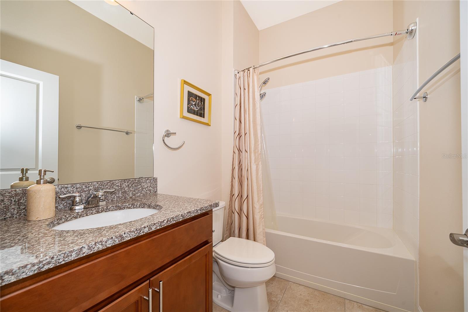 Image 22 of 38 For 15527 Sweet Orange Avenue