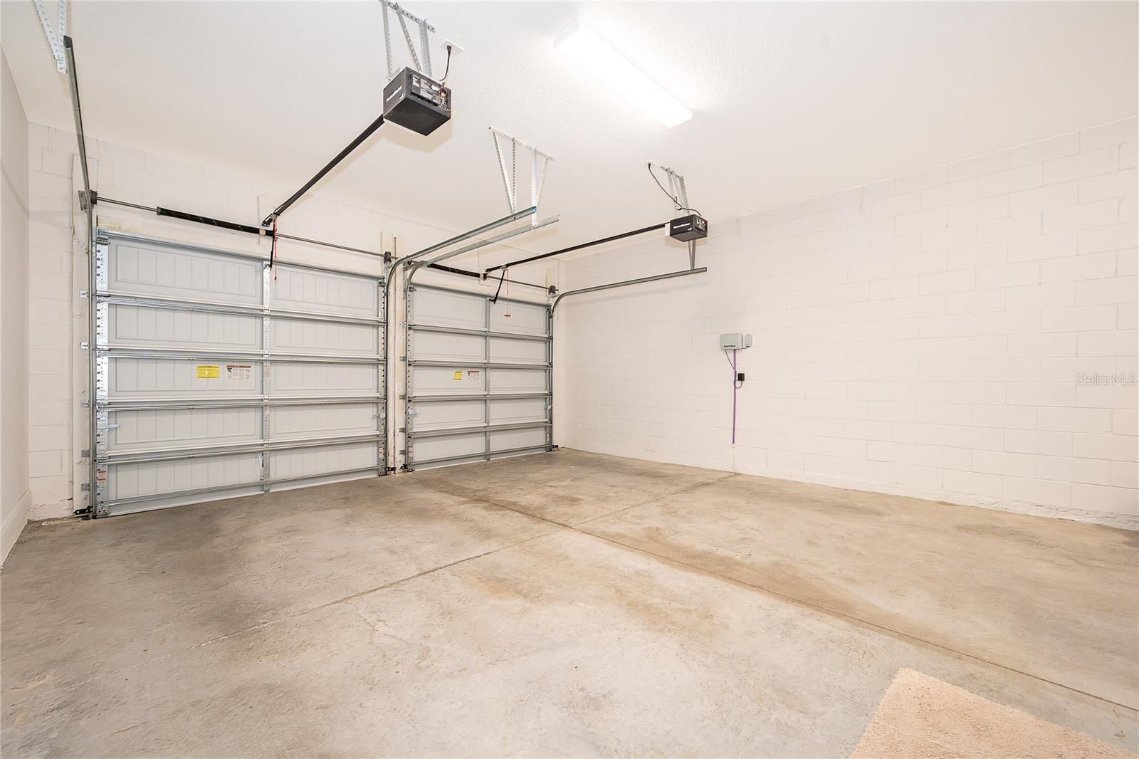 Image 30 of 38 For 15527 Sweet Orange Avenue