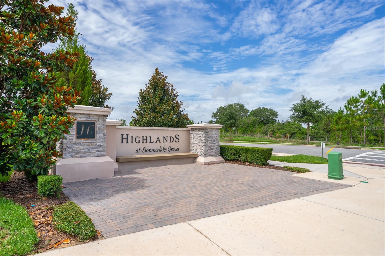 Image 32 of 38 For 15527 Sweet Orange Avenue