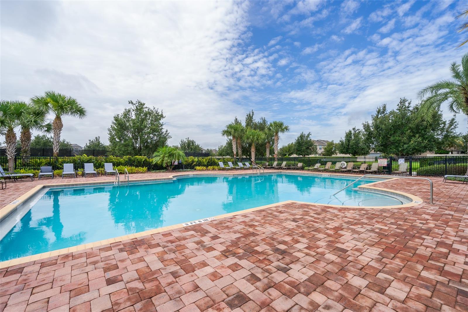 Image 36 of 38 For 15527 Sweet Orange Avenue