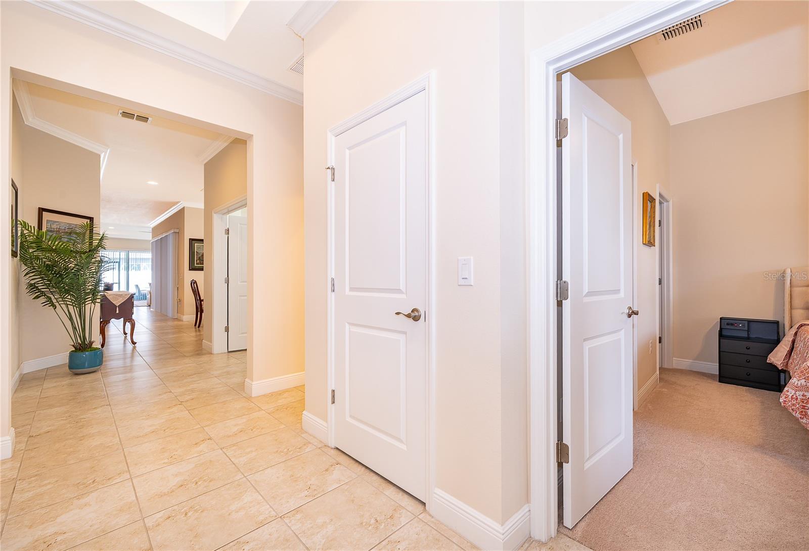 Image 4 of 38 For 15527 Sweet Orange Avenue