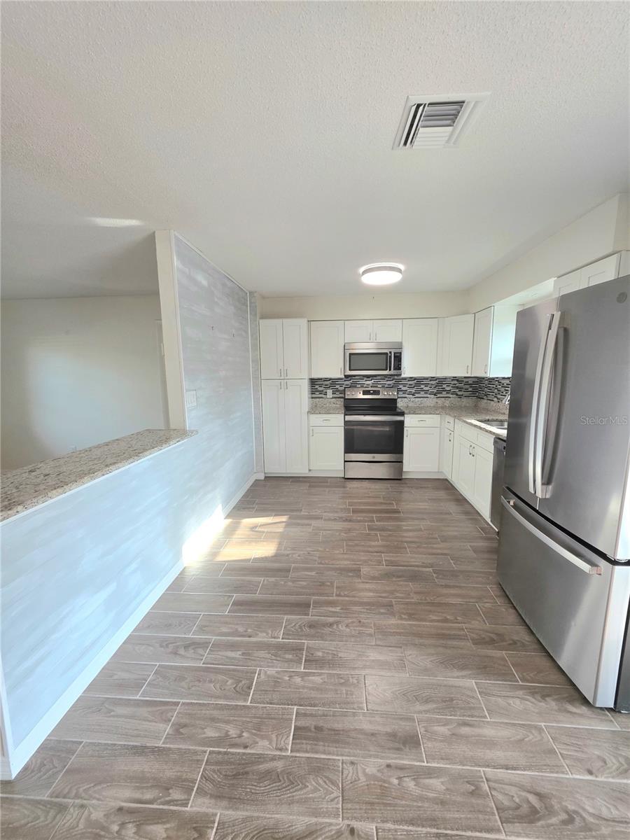 Image 14 of 35 For 2932 Ahern Drive