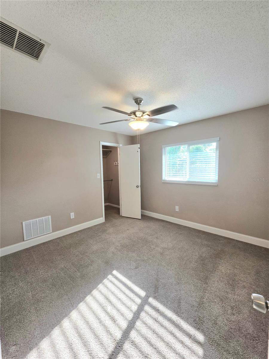 Image 29 of 35 For 2932 Ahern Drive