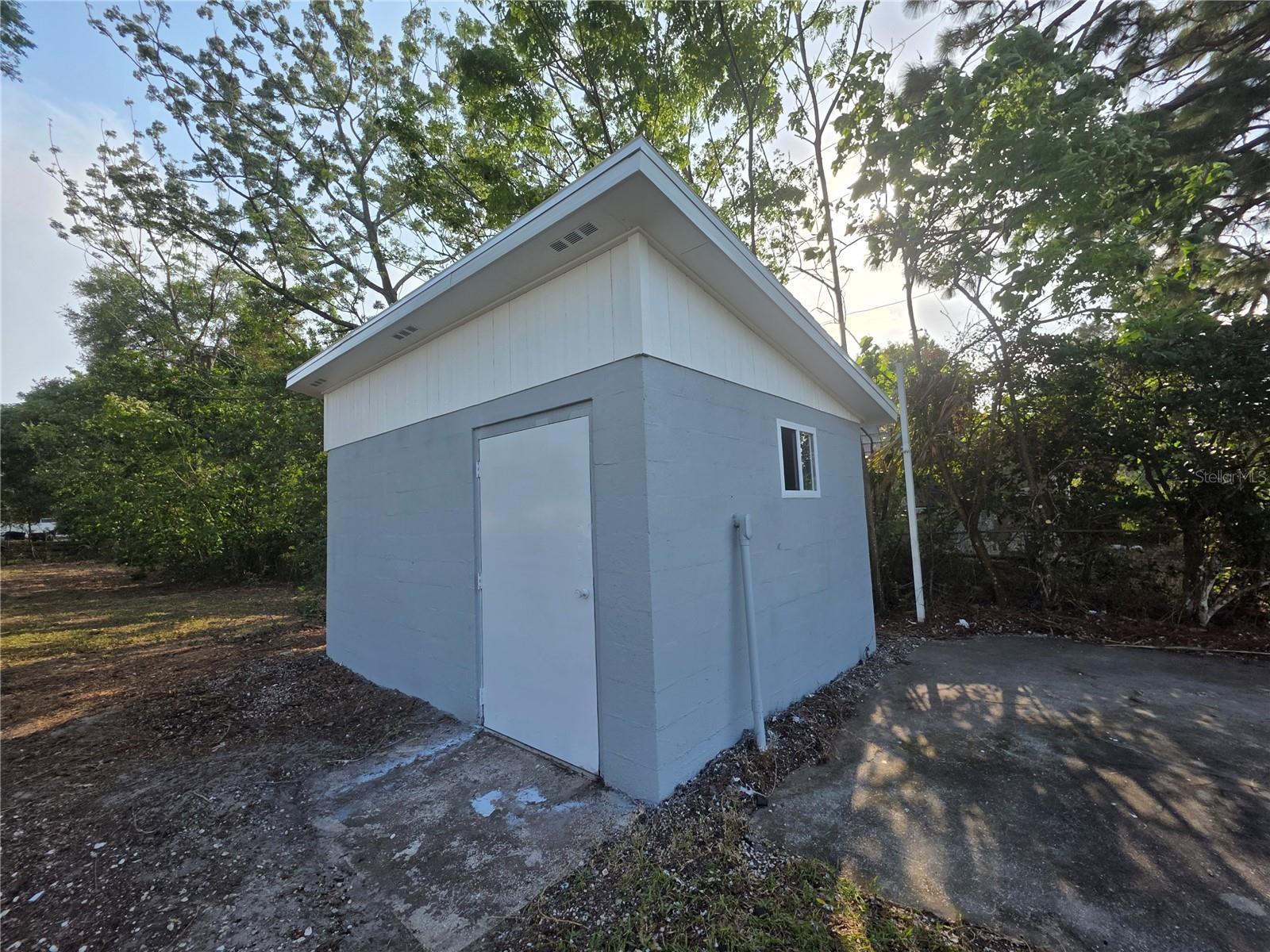 Image 7 of 35 For 2932 Ahern Drive