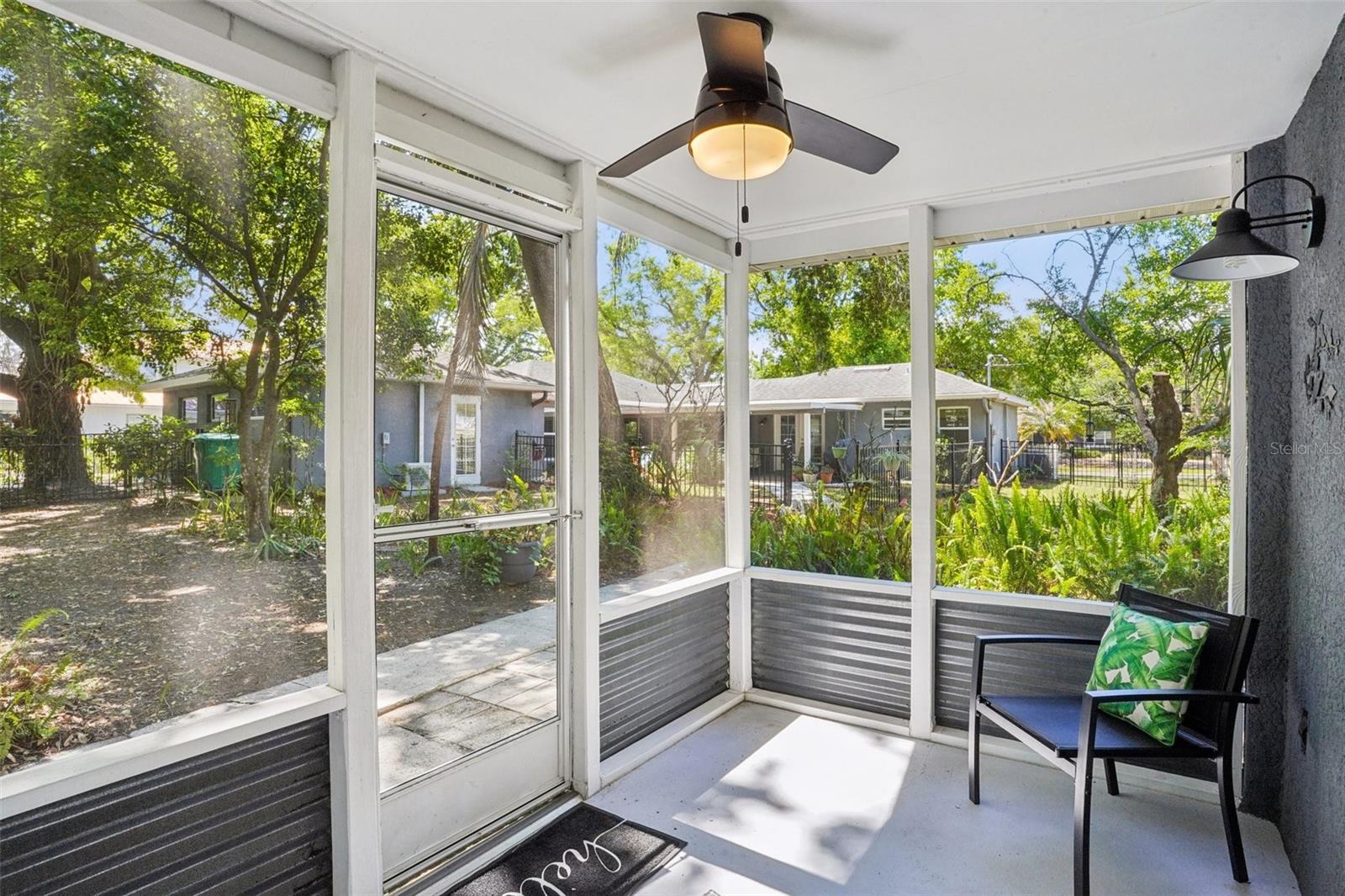 Image 40 of 72 For 327 Lakeview Avenue