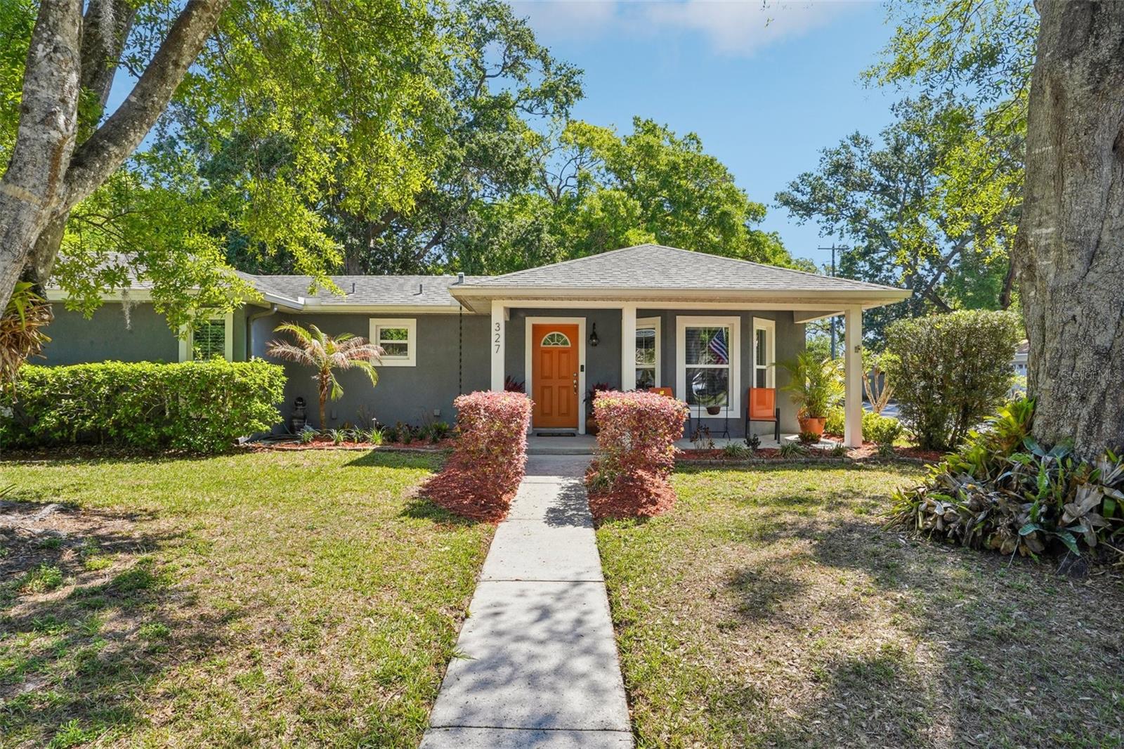 Image 5 of 72 For 327 Lakeview Avenue