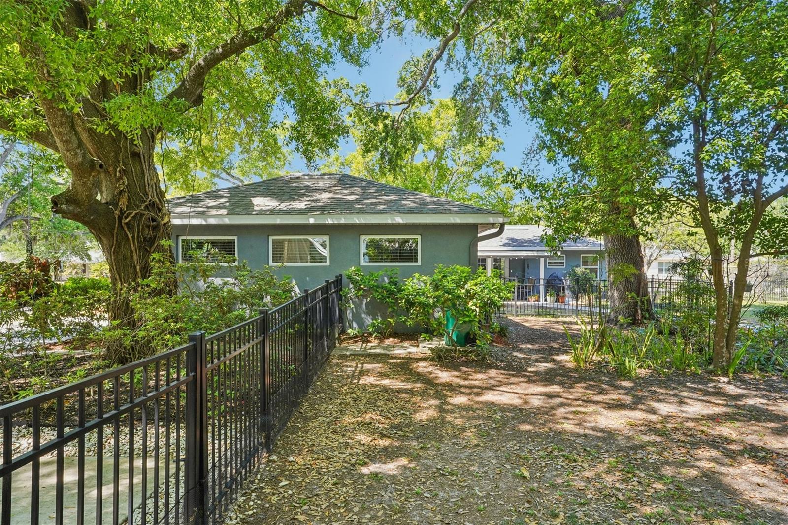 Image 50 of 72 For 327 Lakeview Avenue