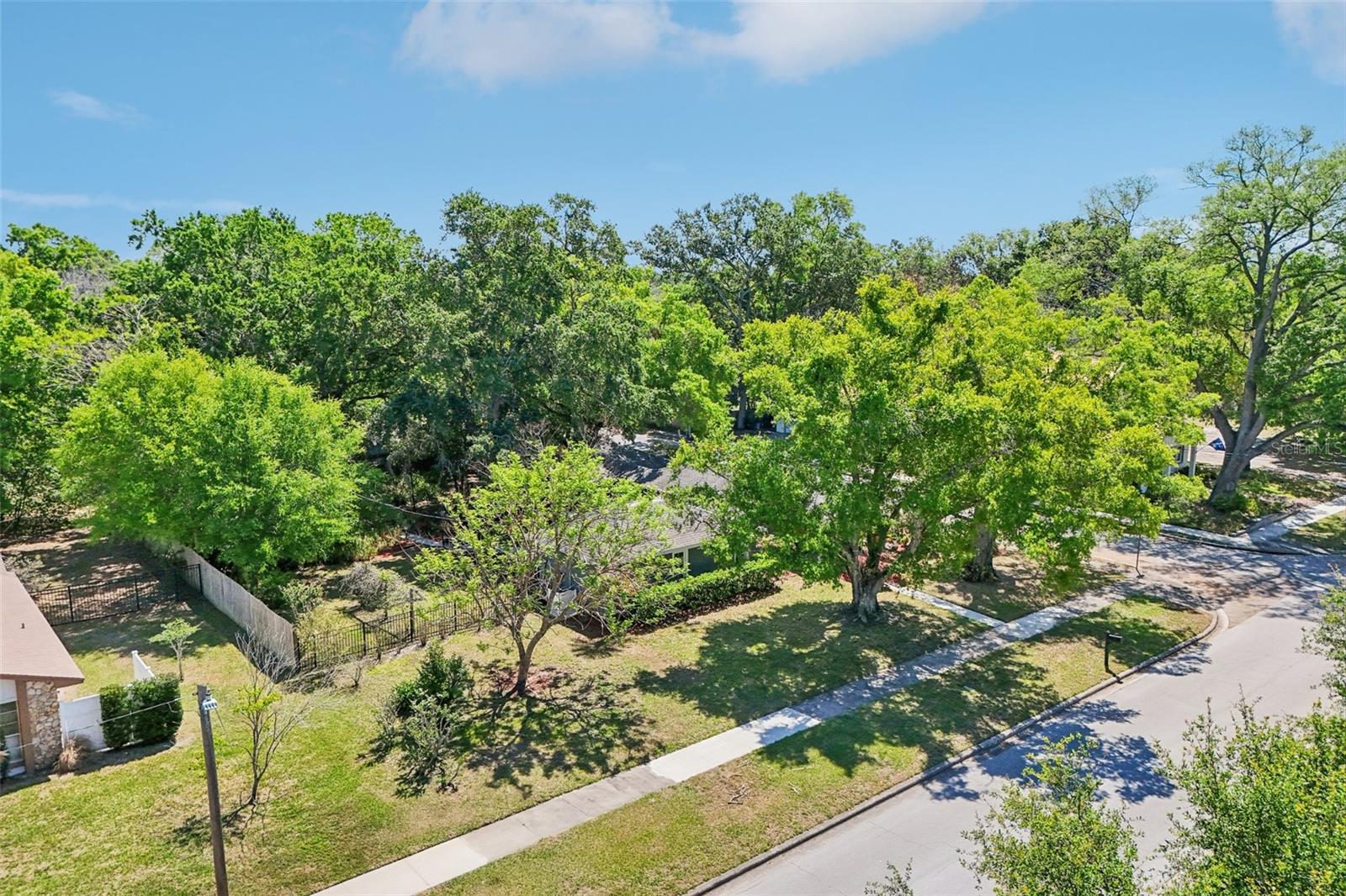 Image 62 of 72 For 327 Lakeview Avenue