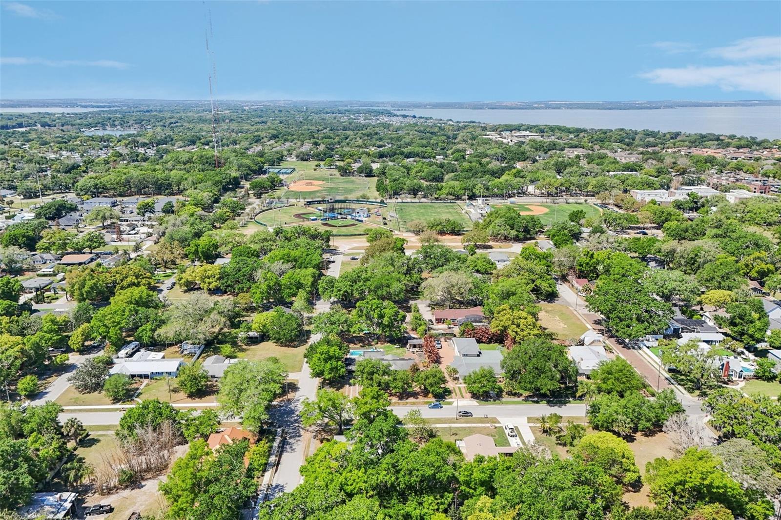 Image 69 of 72 For 327 Lakeview Avenue